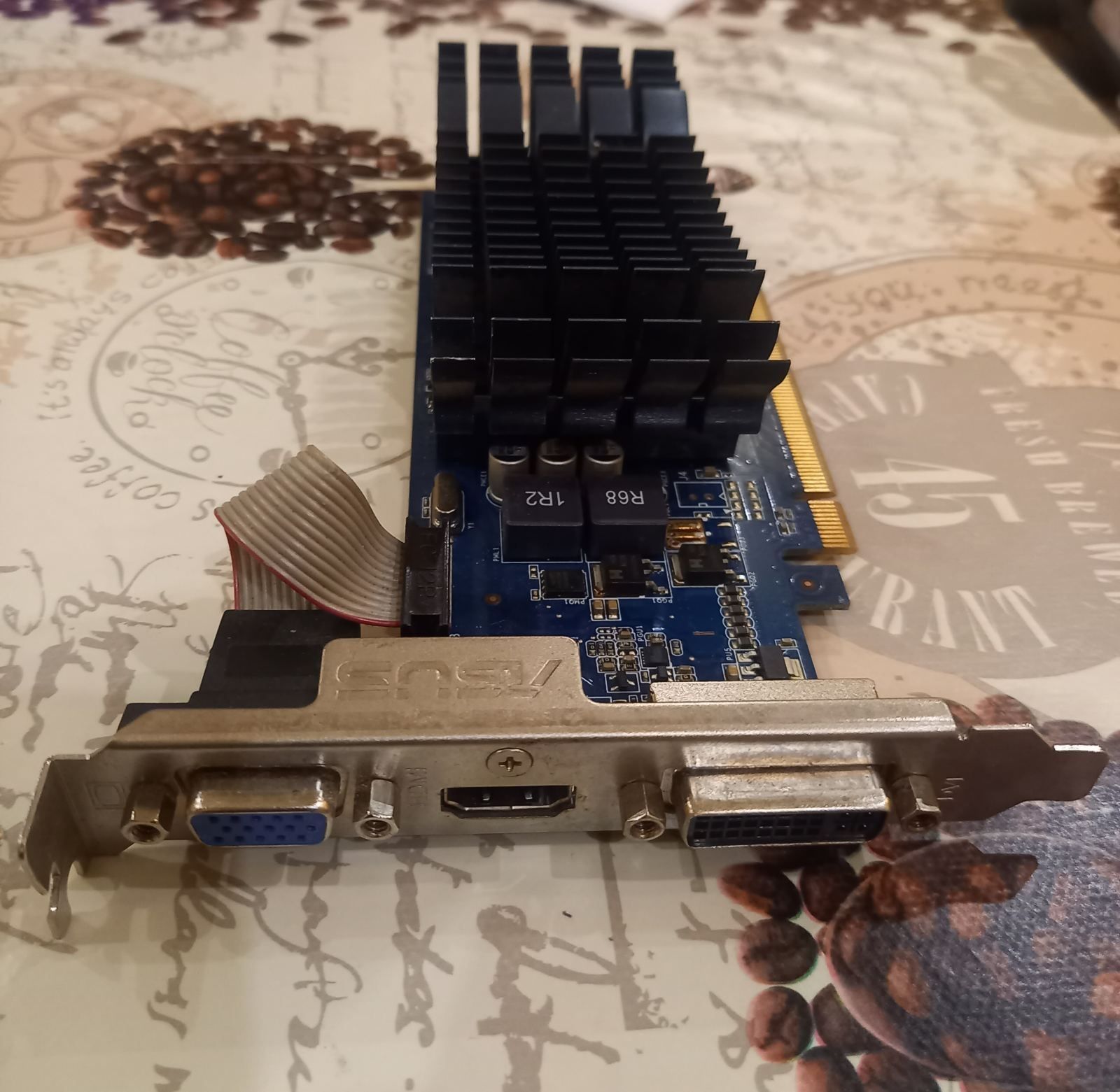 Видео карта Asus 210SL 1gb.