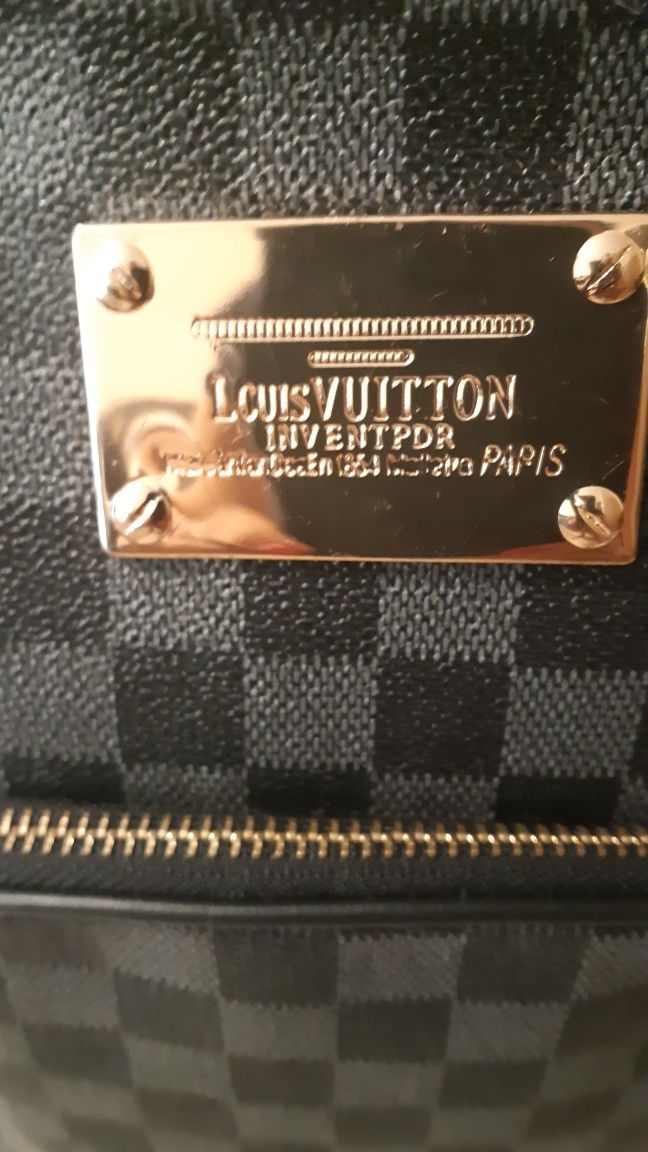 Geanta-rucsac,Louis-Vuitton, 150 lei, preț fix