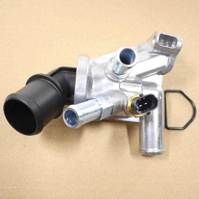 Продавам термостат за Lancia / Chrysler Voyager OEM 68031574AA