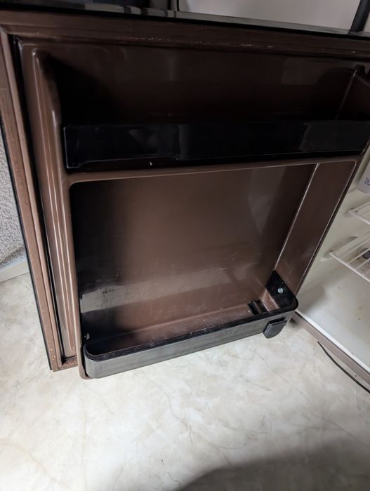 Frigider pentru Rulote sau Autorulote .