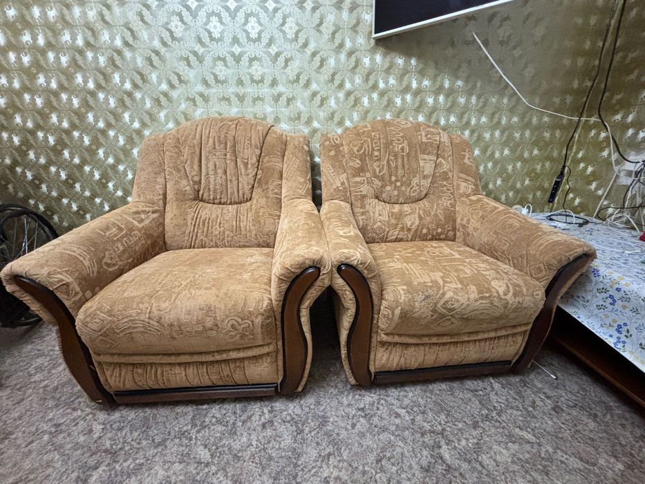 Продам два кресла, в хорошем состоянии