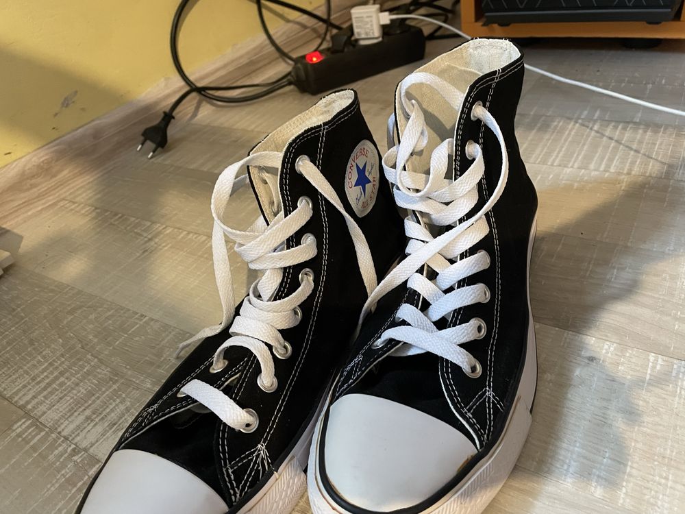 Обувки Converse