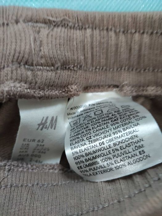 Vând 2 perechi pantaloni h m trening