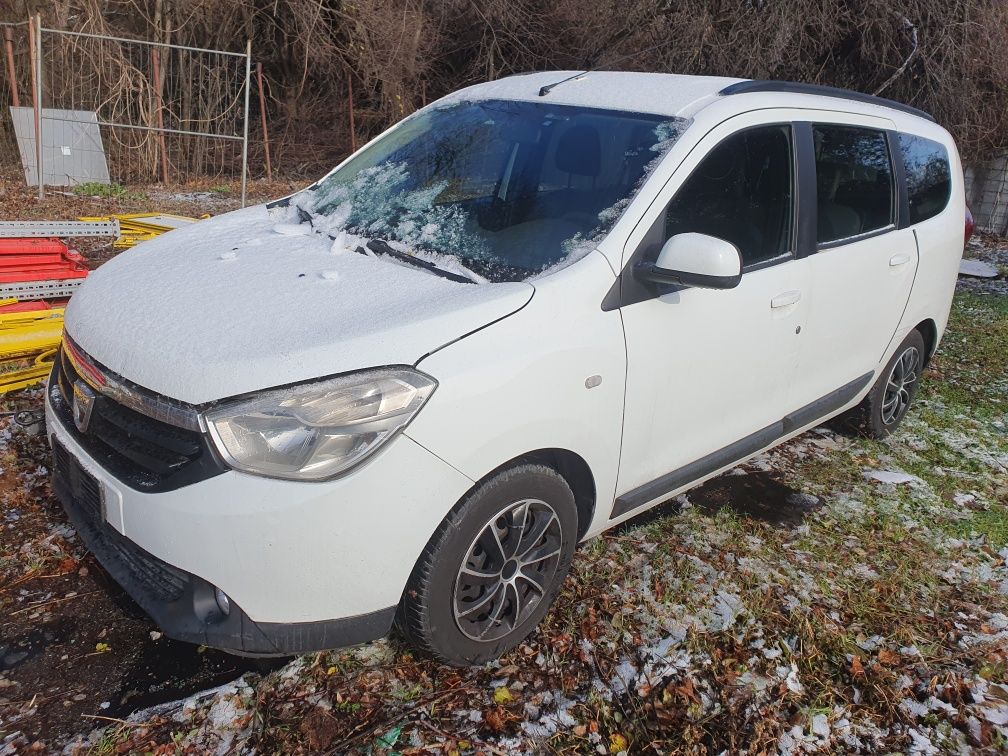 Продавам на части Дачия Лоджи 1.5д