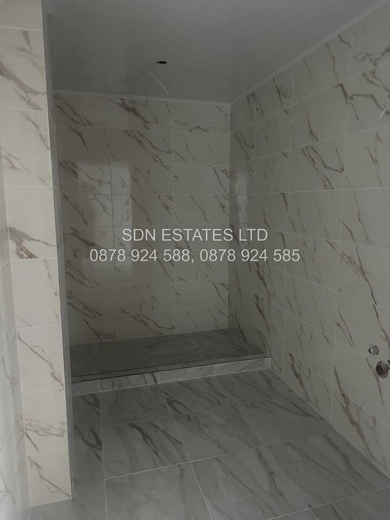 Продава се Тристаен апартамент в Казанлък - 116 кв.м за 1071 €/кв.м - Снимка #4