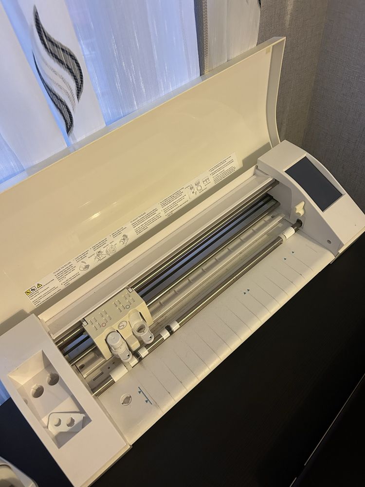 Cutter Plotter Silhouette CAMEO 3
