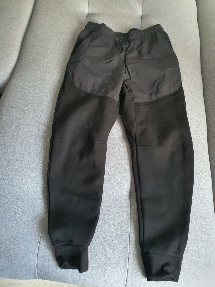 Pantaloni nike tech fleece