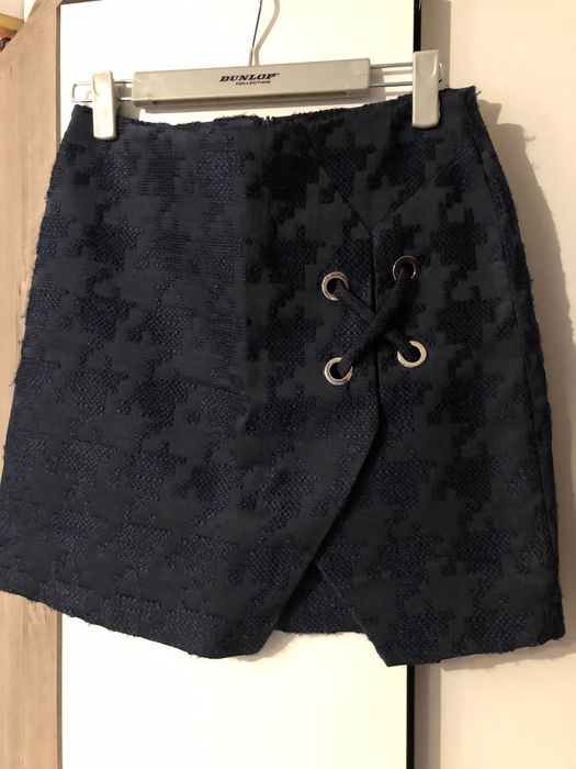 Пола къса на марката ZARA