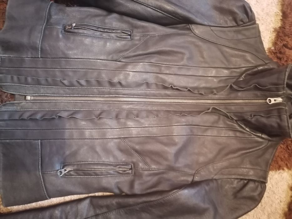 OFERTA : Geacă de piele (mărimea S)