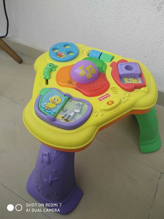 Интерактивна масичка fisher price
