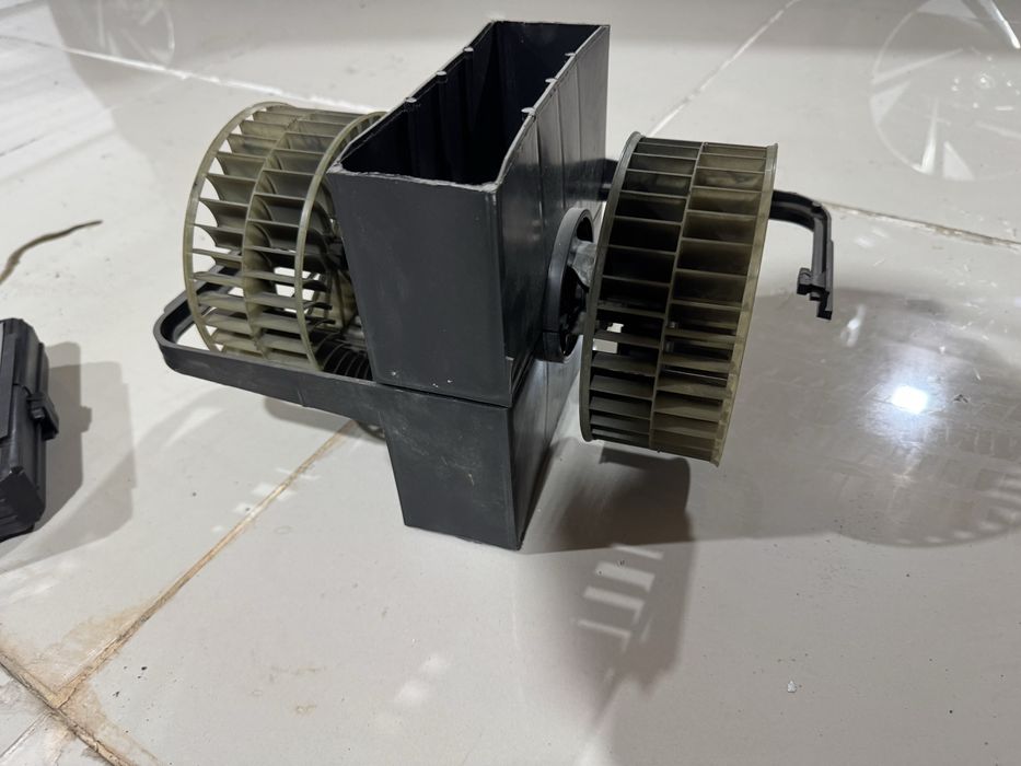 радиатор печки Гольф4 оригинал 10 тыс!!  вентилятор печки Е34, 10 тыс!