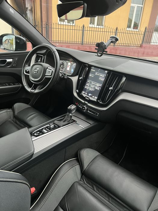 Volvo XC60 D4 R-Design 2020