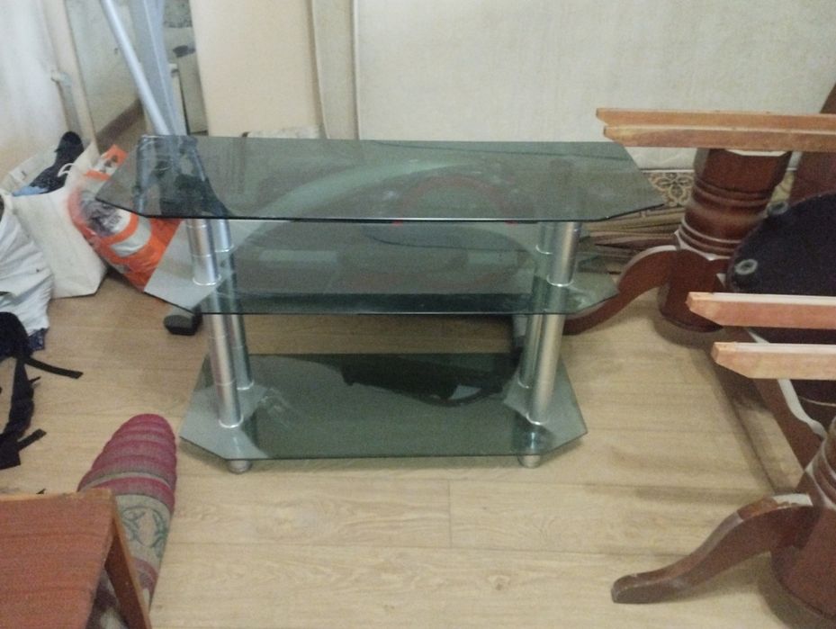 Продам подставку под телевизор в хорошем состоянии