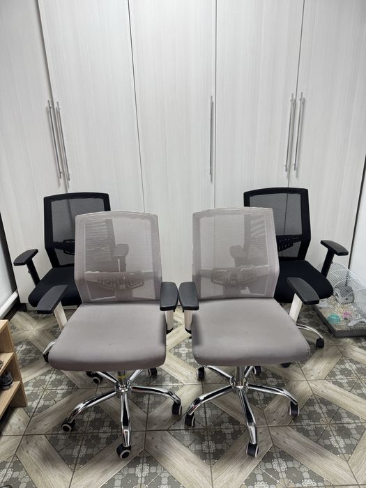 Офисное кресло 15 штук