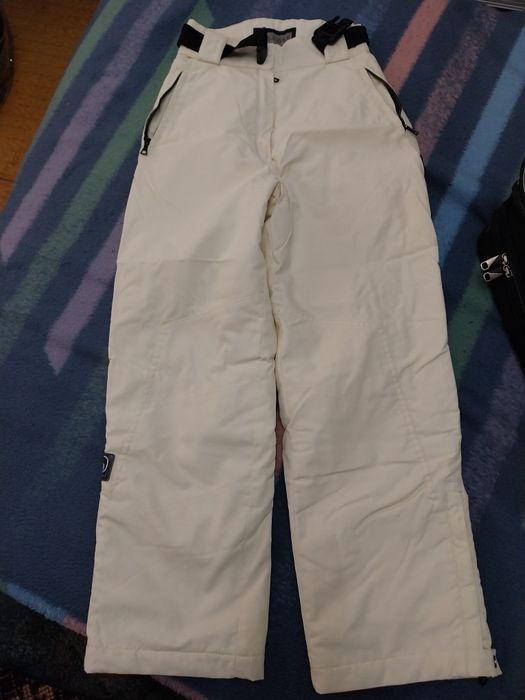 Vând pantaloni de zăpadă noi