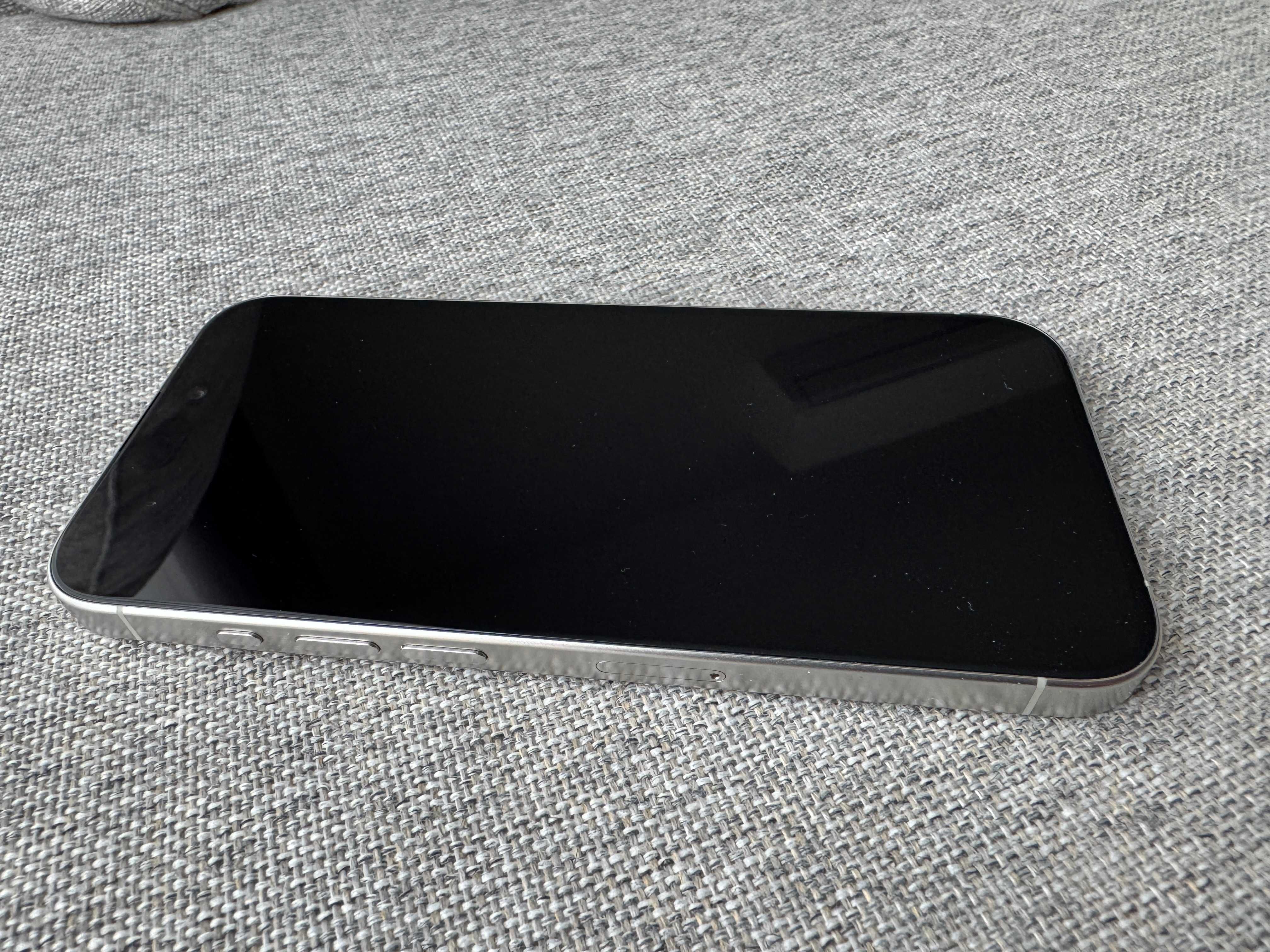 iPhone 15 Pro 128Gb бял, перфектен