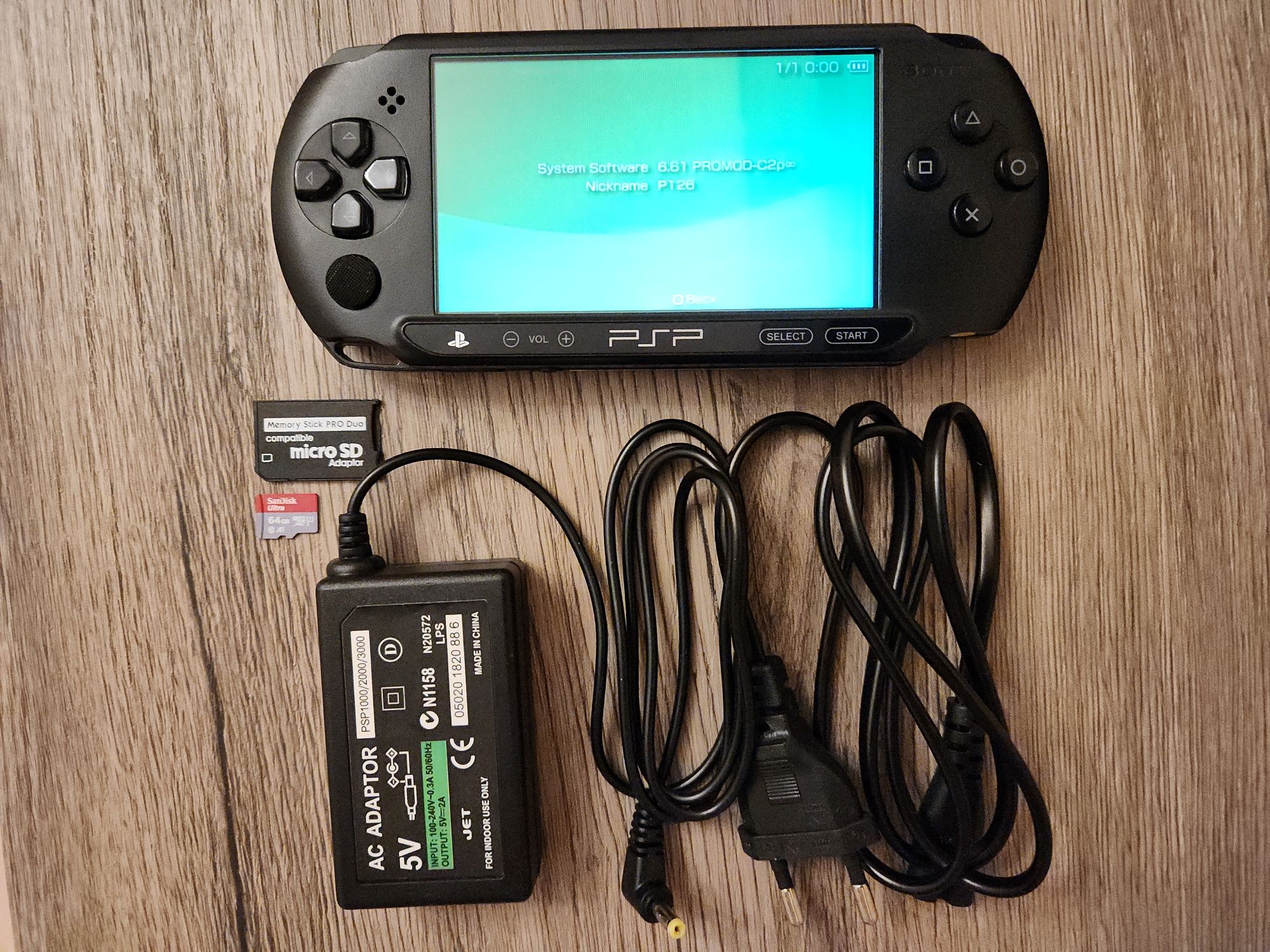 PlayStation Portabil (PSP) Street (E1004) - modat, complet fct., 64GB