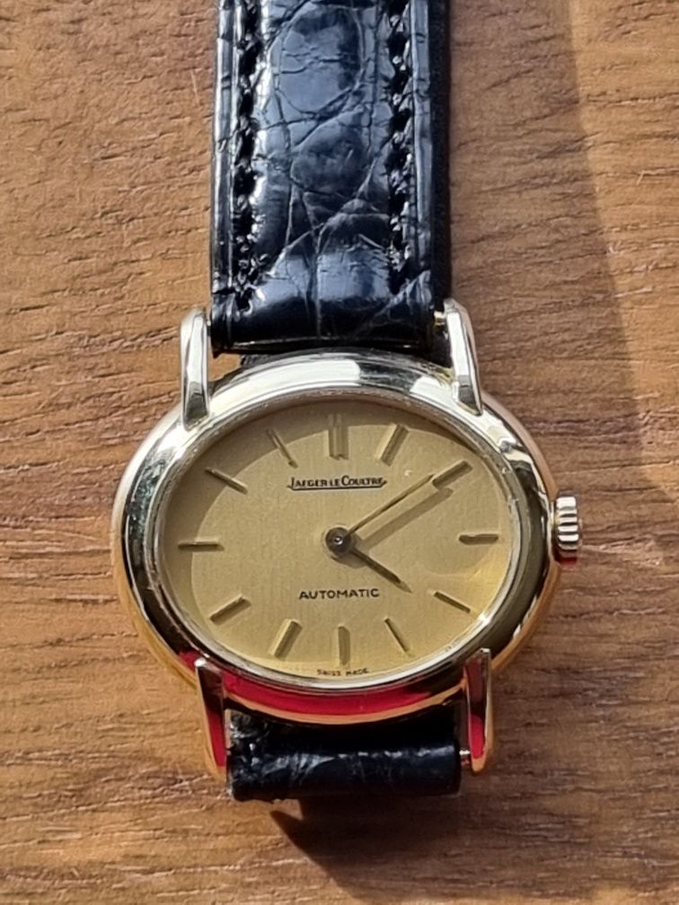Оригинален златен дамски швейцарски часовник Jaeger Lecoultre automati