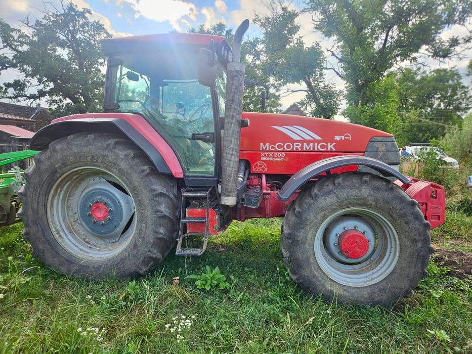 Tractor McCormick 200 cai