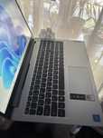 Laptop LENOVO, fara zgarieturi, fara defecte, produsul arata 10/10