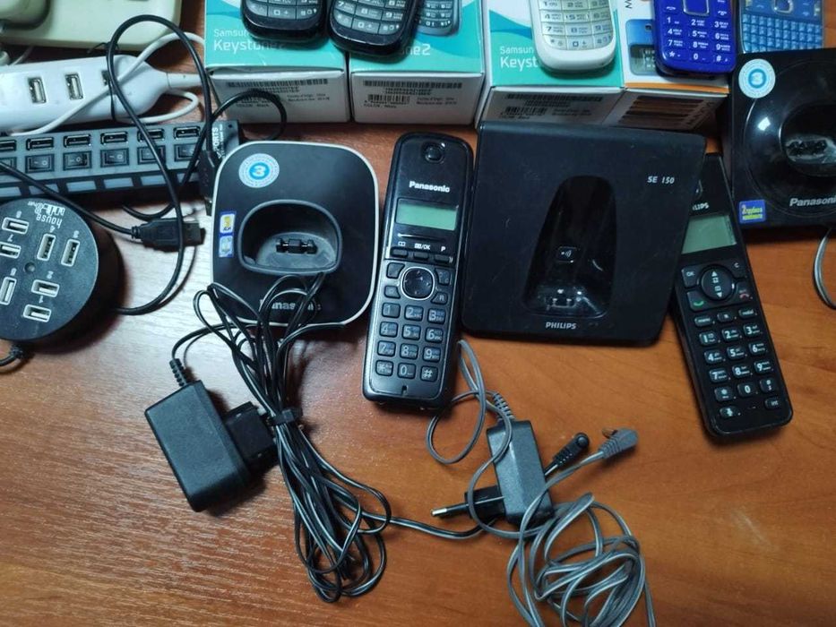 Телефоны в ассортименте разные