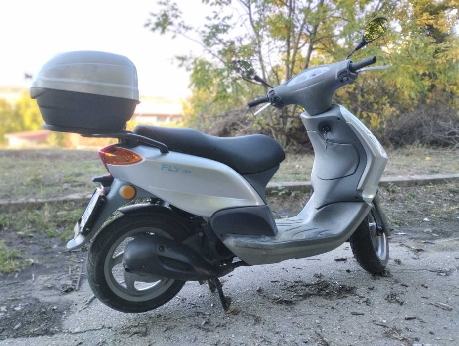 скутер Piaggio fly 125