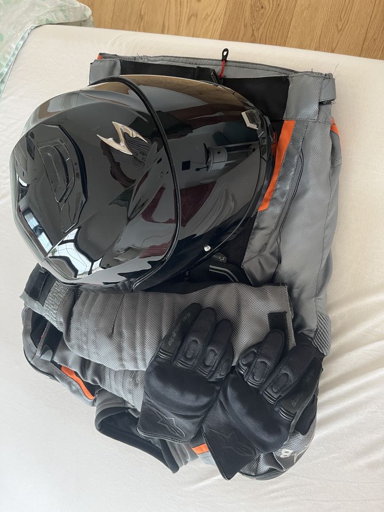 Casca , manusi , geaca motor , motocicleta
