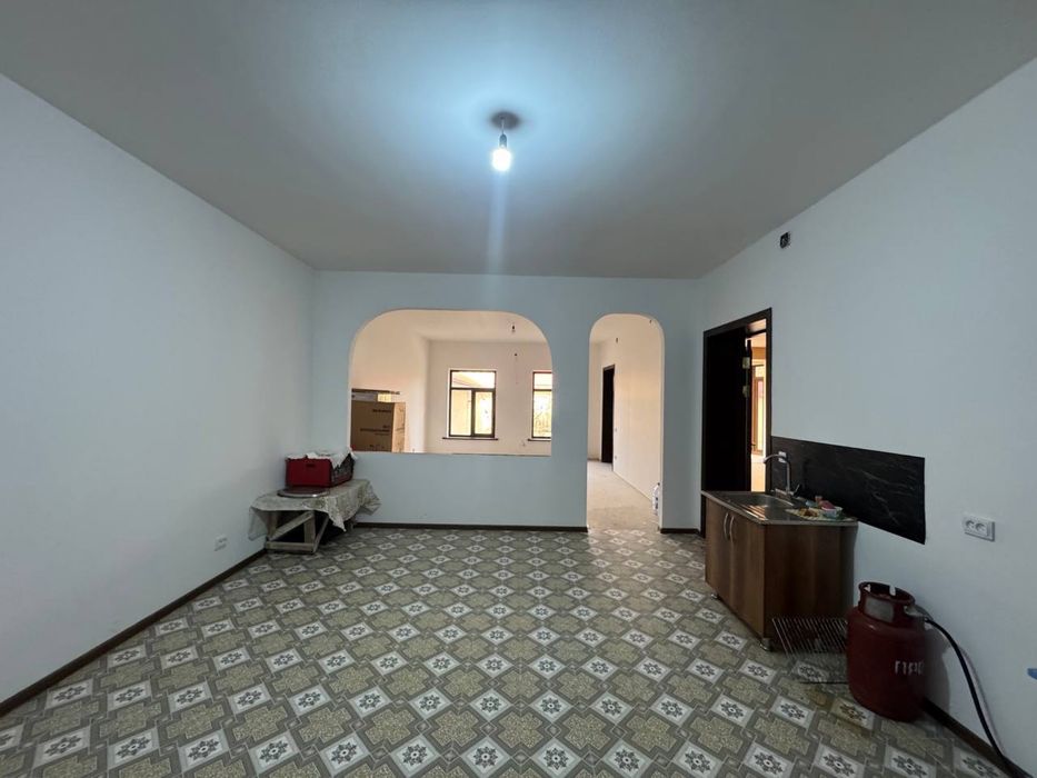 Продается дом. 7 соток. Саттепо.