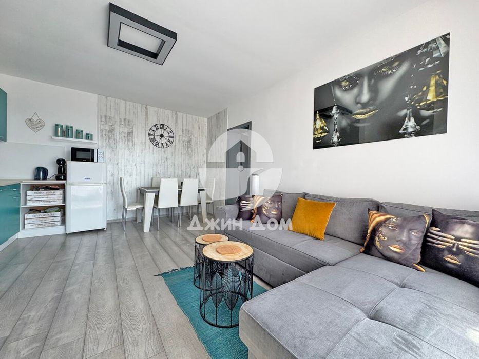 Продава се Двустаен апартамент в к.к. Слънчев бряг - 57 кв.м за 1290 €/кв.м - Снимка #2