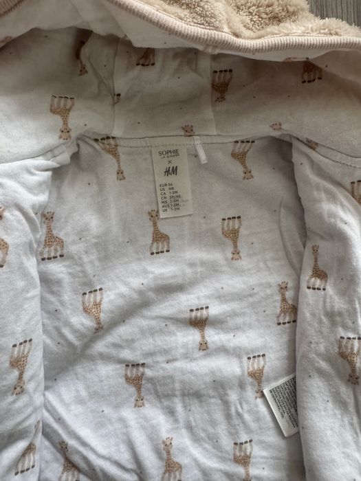 Сет от пухено якенце Жирафчето Софи и бяла жилетка с ушички.Р-р 0-3 м.