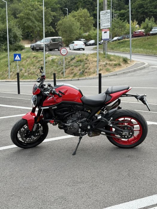 Ducati Monster 937 limitat A2