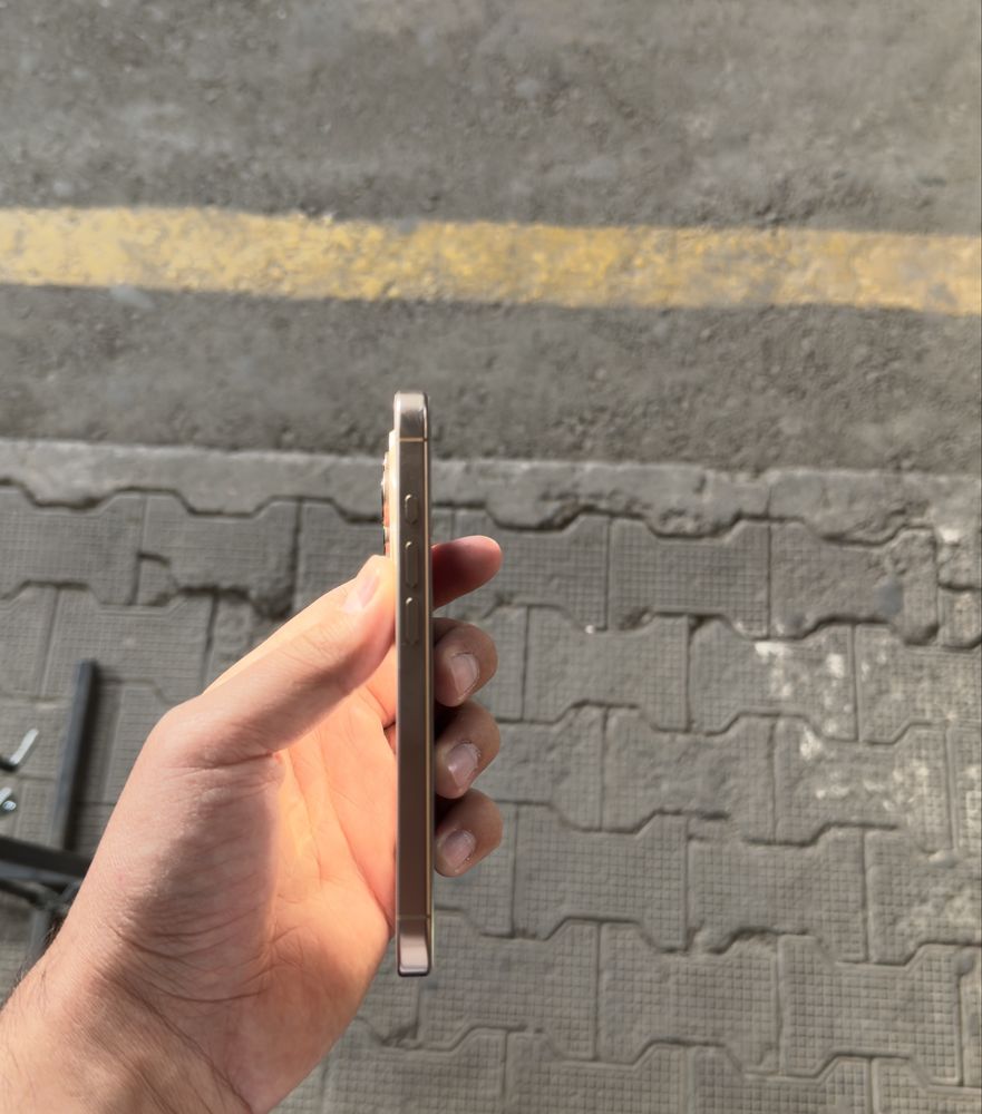 iPhone 16 pro 256 e sim obmen 16 pro max faqat oq rangiga idealiga