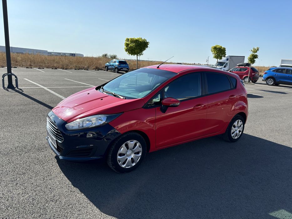 Ford Fiesta Model 2015 1,2 Benzina Usor Avariat / Lovit