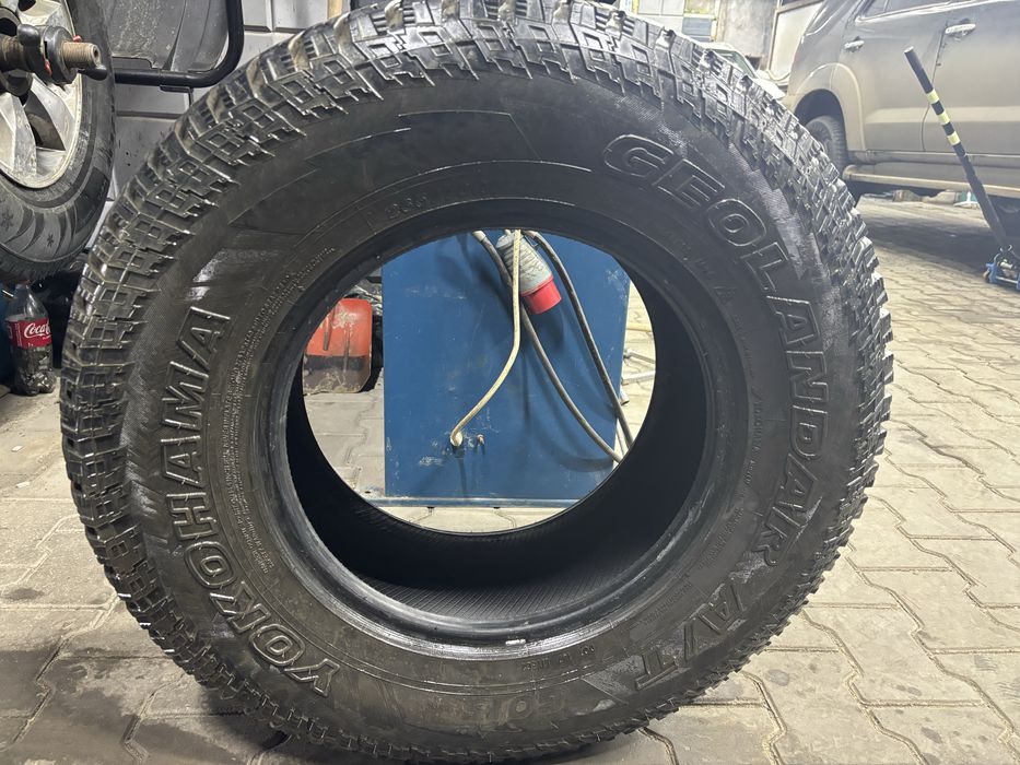 Продам автошины на внедорожник