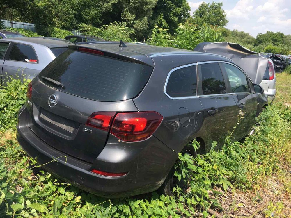 Opel astra 2012  1.7 cdti ecotec 125 k.s/ Опел астра 1.7 цдти екотек