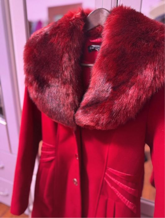 Palton rosu bergound