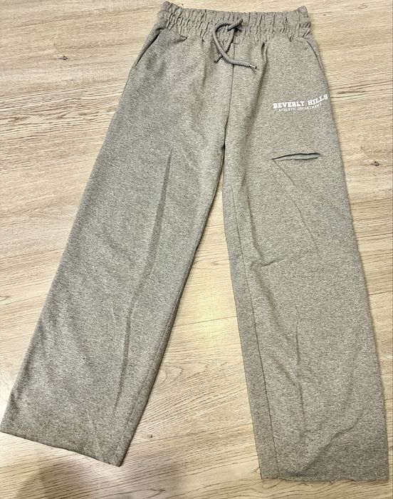 Pantaloni de trening