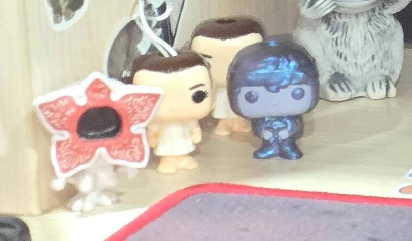 Kinder joy oчень странные дела