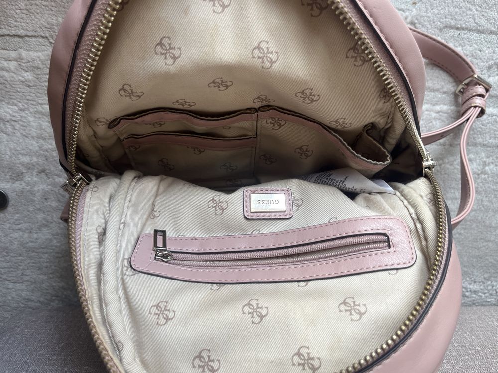 Дамска ракица Guess - оригинална