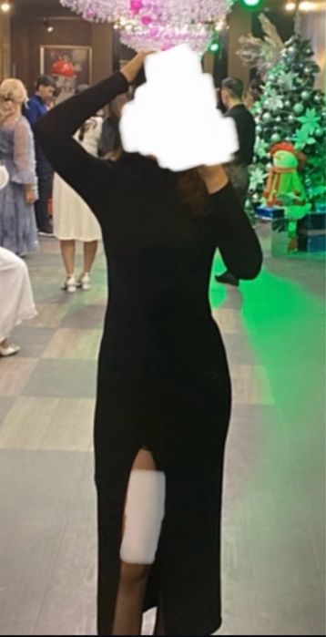 Платье черное блестящее