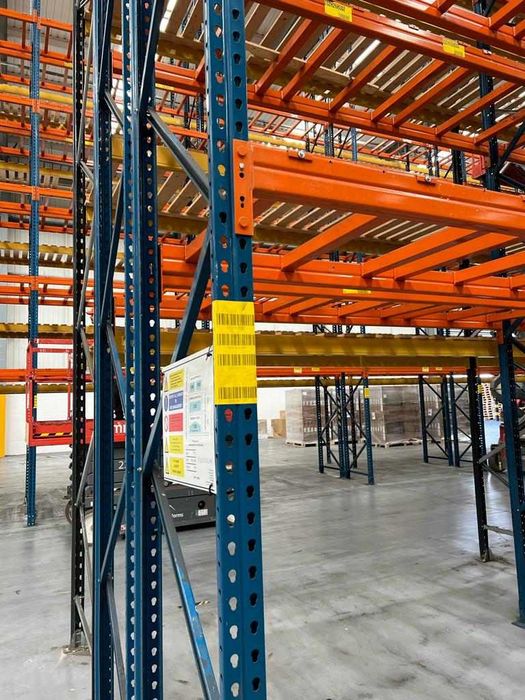 Rafturi metalice industriale