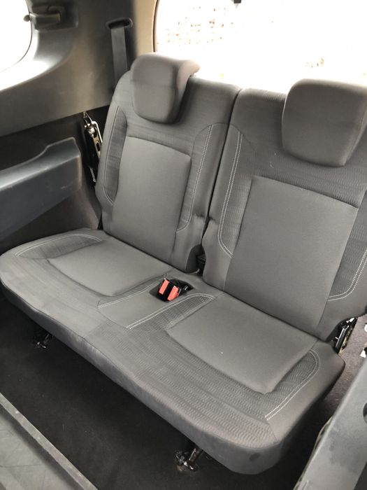 Dacia Lodgy 7 locuri 1.5dci 110cp 6 viteze EURO 5 Navi aer conditionat