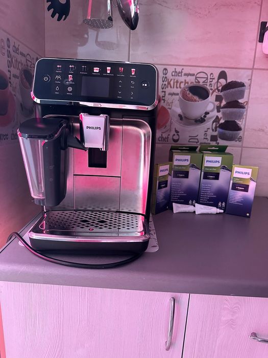 Espressor Philips 5500 series LatteGo