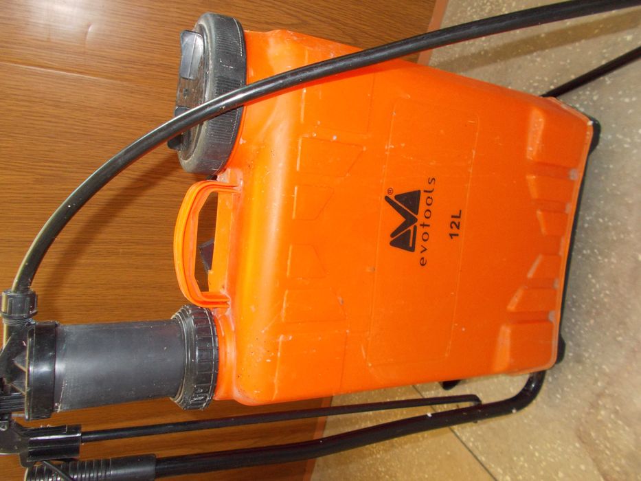 Pompa pentru stropit vita de vie