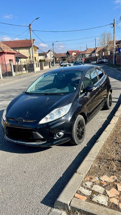 Inchiriez masina pentru livrari Tazz , Bolt Food,