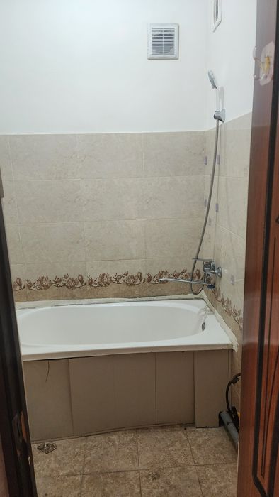 3 xonali novastroykadan Ohangaron