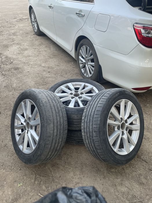 Продам диски R16 оригинал Camry 70