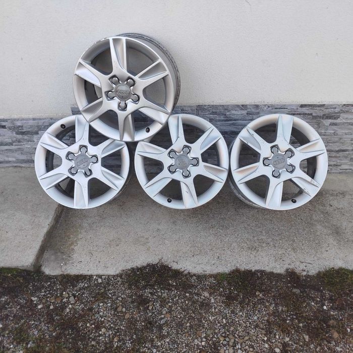 Оригинални алуминиеви джанти 16 цола Audi A3