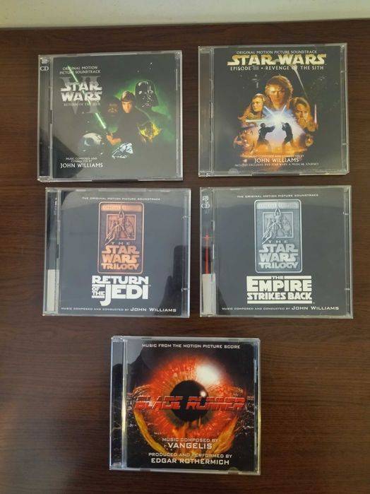 Продавам лот оригинални музикални дискове Star Wars и Blade Runner