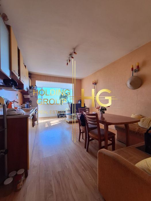 Продава се Четиристаен апартамент в Варна, Възраждане 2 - 87 кв.м за 1575 €/кв.м - Снимка #2